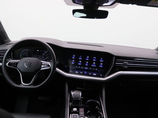 Volkswagen Touareg 3.0 TSi eHybrid 4MOTION Elegance 381PK DSG Pano-Schuifdak, Luchtvering, Memorystoel, 360gr. Camer... ActivLease financial lease