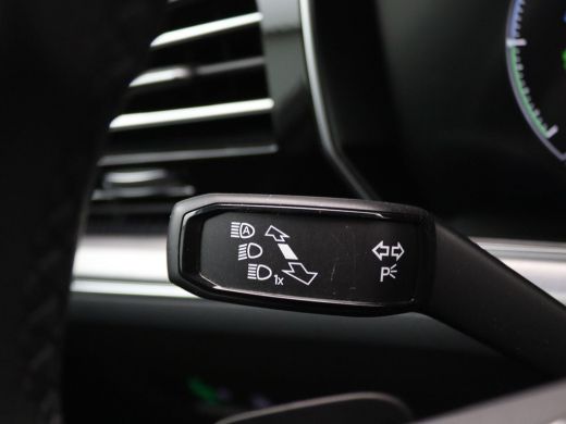 Volkswagen Touareg 3.0 TSi eHybrid 4MOTION Elegance 381PK DSG Pano-Schuifdak, Luchtvering, Memorystoel, 360gr. Camer... ActivLease financial lease