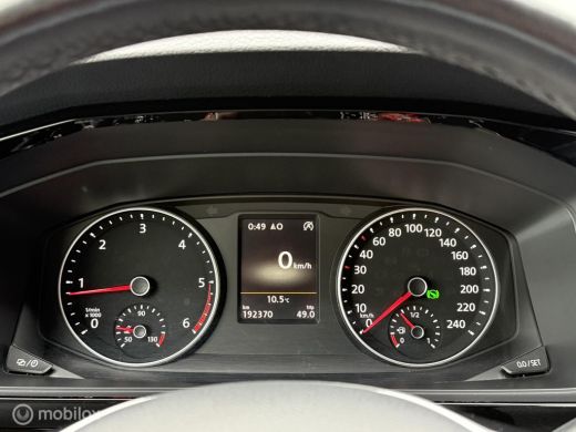 Volkswagen Transporter 2.0 TDI L2H1 DC Highline Caravelle ActivLease financial lease