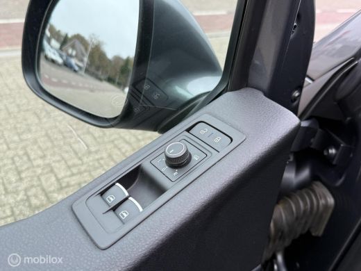 Volkswagen Transporter 2.0 TDI L2H1 DC Highline Caravelle ActivLease financial lease