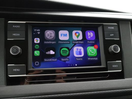 Volkswagen Transporter 2.0 TDI L2H1 HIGHLINE | LMV | TREKHAAK | APPLE CARPLAY | CAMERA | COMFORSTOELEN ActivLease financial lease