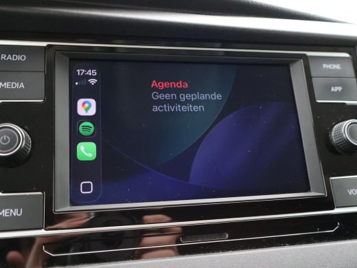 Volkswagen Transporter 2.0 TDI L2H1 HIGHLINE | LMV | TREKHAAK | APPLE CARPLAY | CAMERA | COMFORSTOELEN ActivLease financial lease