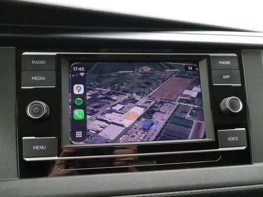 Volkswagen Transporter 2.0 TDI L2H1 HIGHLINE | LMV | TREKHAAK | APPLE CARPLAY | CAMERA | COMFORSTOELEN ActivLease financial lease