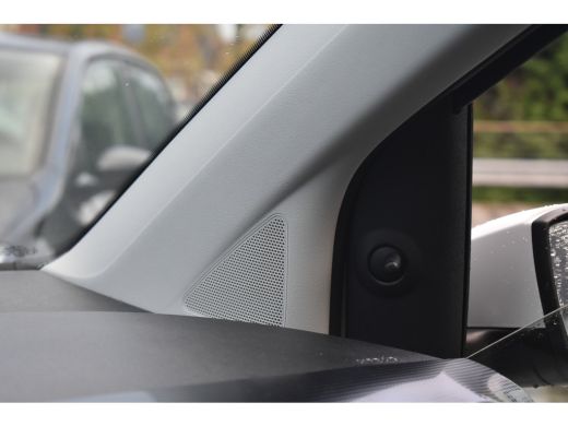 Volkswagen up! 1.0 MPI 65PK NAVI VIA APP | AIRCO | 14 INCH | DAB+ | START/ STOP SYSTEEM | LED ActivLease financial lease