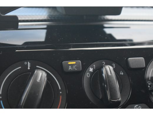 Volkswagen up! 1.0 MPI 65PK NAVI VIA APP | AIRCO | 14 INCH | DAB+ | START/ STOP SYSTEEM | LED ActivLease financial lease