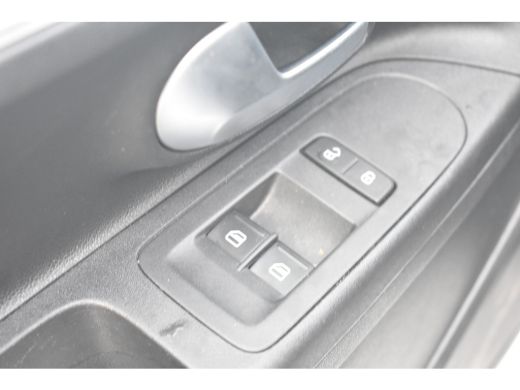 Volkswagen up! 1.0 MPI 65PK NAVI VIA APP | AIRCO | 14 INCH | DAB+ | START/ STOP SYSTEEM | LED ActivLease financial lease
