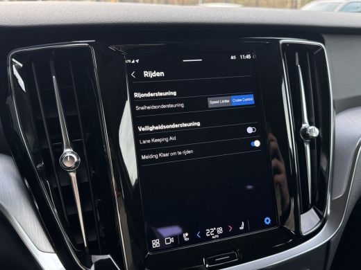 Volvo  V60 2.0 B3 Essential | Achterbank verwarmd | Achteruitrijcamera | Cruise control ActivLease financial lease