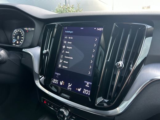Volvo  V60 2.0 B3 Momentum Advantage | Achteruitrijcamera | Apple Carplay/Android Auto|telefoonintegratie pr... ActivLease financial lease