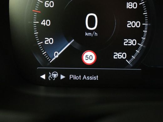 Volvo  V60 2.0 T5 Momentum | 1e eigenaar | Leder | Trekhaak | Adaptive cruise | Stoelverwarming | Carplay | ... ActivLease financial lease