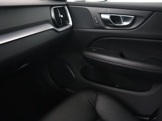Volvo  V60 2.0 T5 Momentum | 1e eigenaar | Leder | Trekhaak | Adaptive cruise | Stoelverwarming | Carplay | ... ActivLease financial lease