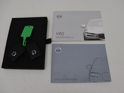 Volvo  V60 2.0 T5 Momentum | 1e eigenaar | Leder | Trekhaak | Adaptive cruise | Stoelverwarming | Carplay | ... ActivLease financial lease