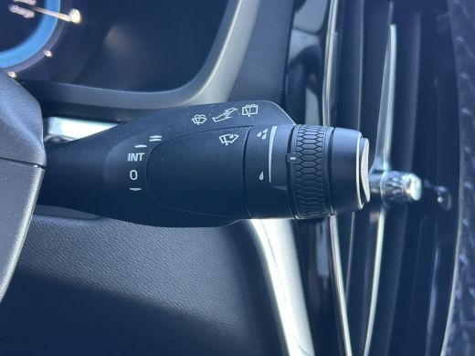 Volvo  V60 2.0 T6 Plug-in hybrid AWD Essential Bright | Trekhaak | Leder | Climate pack | BLIS | Pilot Assist | ActivLease financial lease