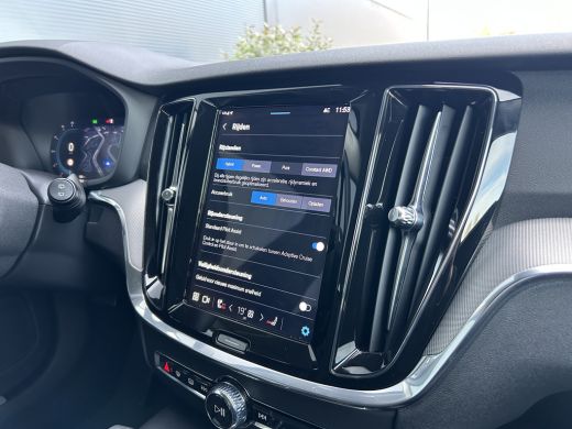 Volvo  V60 2.0 T6 Plug-in hybrid AWD Essential Bright | Trekhaak | Leder | Climate pack | BLIS | Pilot Assist | ActivLease financial lease