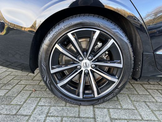 Volvo  V60 2.0 T6 Plug-in hybrid AWD Essential Bright | Trekhaak | Leder | Climate pack | BLIS | Pilot Assist | ActivLease financial lease