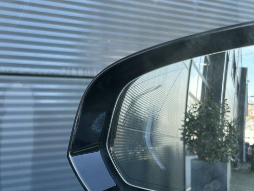 Volvo  V60 2.0 T6 Plug-in hybrid AWD Essential Bright | Trekhaak | Leder | Climate pack | BLIS | Pilot Assist | ActivLease financial lease