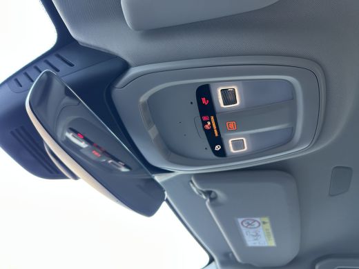 Volvo  V60 2.0 T6 Plug-in hybrid AWD Essential Bright | Trekhaak | Leder | Climate pack | BLIS | Pilot Assist | ActivLease financial lease