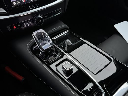 Volvo  V60 2.0 T6 Plug-in hybrid AWD Plus Dark | 360 camera | Trekhaak | Sportstoel | Harman/Kardon | Pilot ... ActivLease financial lease