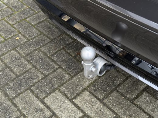 Volvo  V60 2.0 T6 Plug-in hybrid AWD Plus Dark | 360 camera | Trekhaak | Sportstoel | Harman/Kardon | Pilot ... ActivLease financial lease