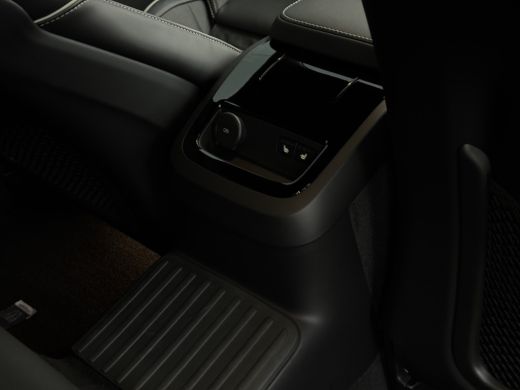 Volvo  V60 2.0 T6 Plug-in hybrid AWD Plus Dark | 360 camera | Trekhaak | Sportstoel | Harman/Kardon | Pilot ... ActivLease financial lease