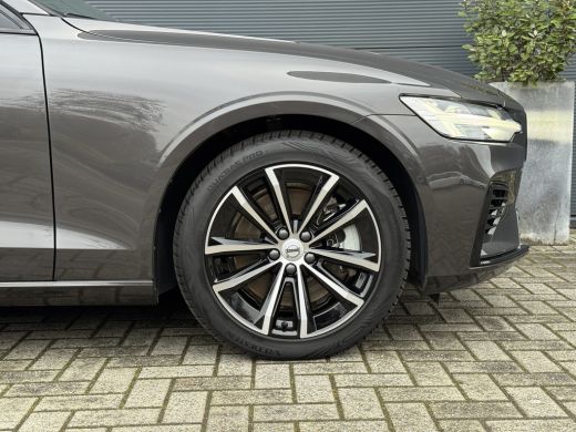 Volvo  V60 2.0 T6 Plug-in hybrid AWD Plus Dark | 360 camera | Trekhaak | Sportstoel | Harman/Kardon | Pilot ... ActivLease financial lease