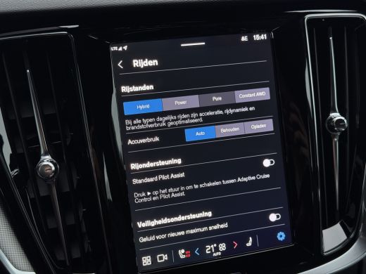 Volvo  V60 2.0 T6 Plug-in hybrid AWD Plus Dark | 360 camera | Trekhaak | Sportstoel | Harman/Kardon | Pilot ... ActivLease financial lease