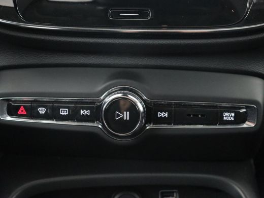 Volvo  XC40 1.5 T5 Recharge Business Pro | Panoramadak | Adaptive cruise | Camera | Carplay | Half leder | Na... ActivLease financial lease