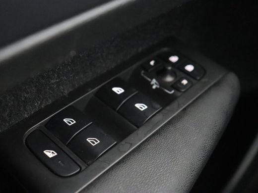 Volvo  XC40 1.5 T5 Recharge Business Pro | Panoramadak | Adaptive cruise | Camera | Carplay | Half leder | Na... ActivLease financial lease