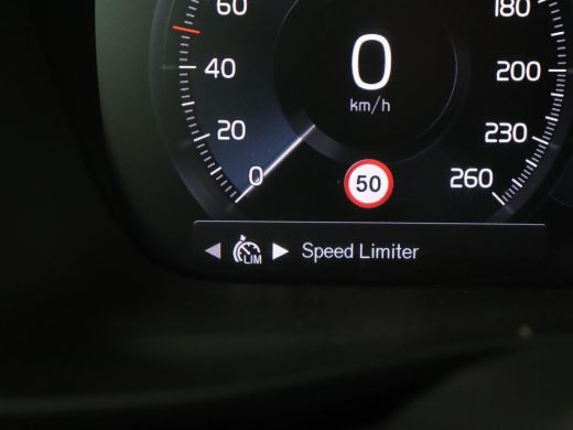 Volvo  XC40 1.5 T5 Recharge Business Pro | Panoramadak | Adaptive cruise | Camera | Carplay | Half leder | Na... ActivLease financial lease