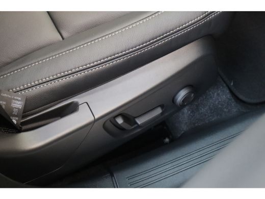 Volvo  XC40 B4 197PK Plus | Lounge Pack | 360&deg; | 20" | Leder | Privacy glas ActivLease financial lease