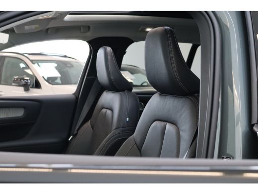 Volvo  XC40 B4 197PK Plus | Lounge Pack | 360&deg; | 20" | Leder | Privacy glas ActivLease financial lease