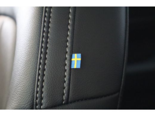 Volvo  XC40 B4 197PK Plus | Lounge Pack | 360&deg; | 20" | Leder | Privacy glas ActivLease financial lease