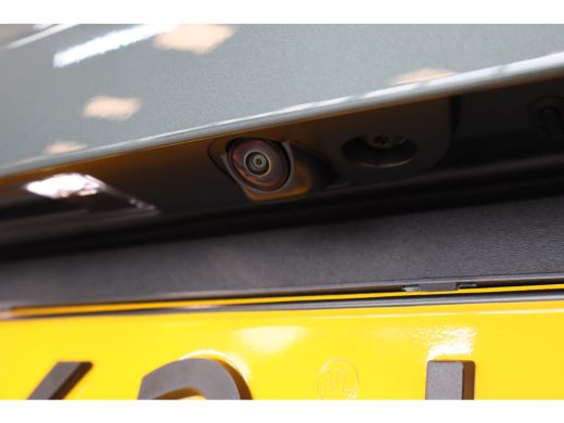 Volvo  XC40 B4 197PK Plus | Lounge Pack | 360&deg; | 20" | Leder | Privacy glas ActivLease financial lease