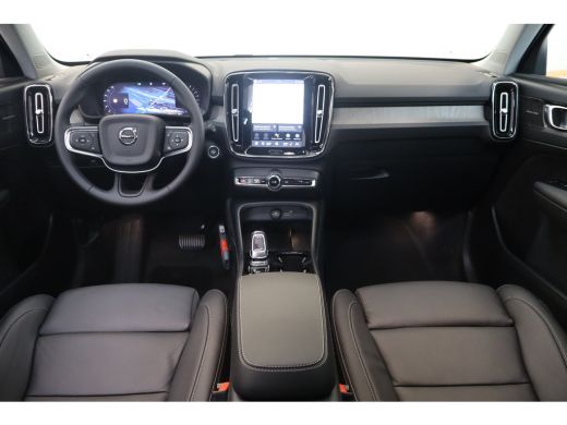 Volvo  XC40 B4 197PK Plus | Lounge Pack | 360&deg; | 20" | Leder | Privacy glas ActivLease financial lease