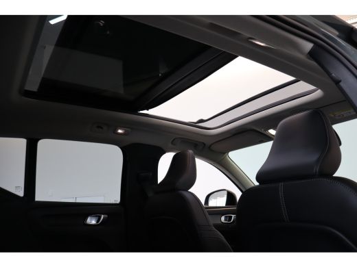 Volvo  XC40 B4 197PK Plus | Lounge Pack | 360&deg; | 20" | Leder | Privacy glas ActivLease financial lease