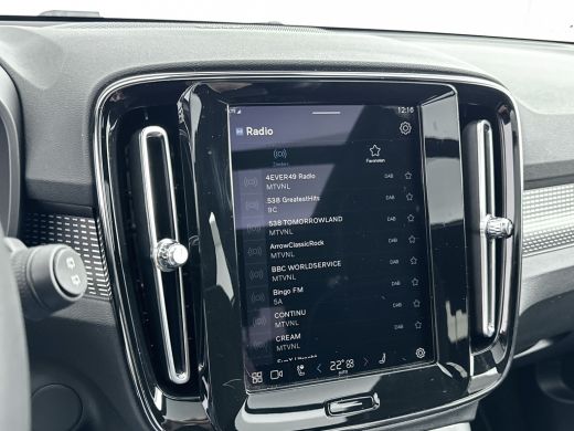 Volvo  XC40 Recharge Twin Pro | 19" Allseason | Panoramadak | Leder / Nubuck | Trekhaak | 360 Camera | Harman... ActivLease financial lease