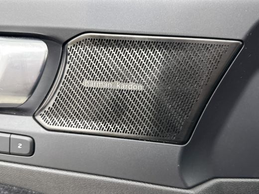 Volvo  XC40 Recharge Twin Pro | 19" Allseason | Panoramadak | Leder / Nubuck | Trekhaak | 360 Camera | Harman... ActivLease financial lease