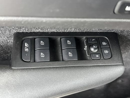 Volvo  XC40 Recharge Twin Pro | 19" Allseason | Panoramadak | Leder / Nubuck | Trekhaak | 360 Camera | Harman... ActivLease financial lease