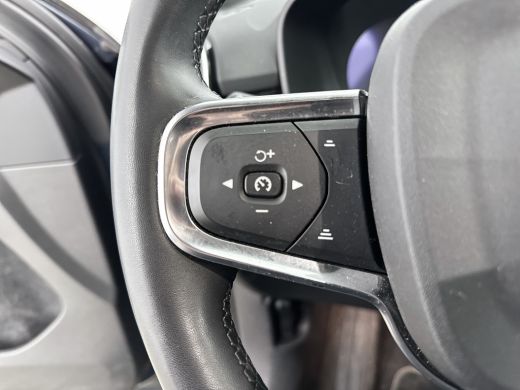 Volvo  XC40 Recharge Twin Pro | 19" Allseason | Panoramadak | Leder / Nubuck | Trekhaak | 360 Camera | Harman... ActivLease financial lease