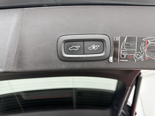 Volvo  XC40 Recharge Twin Pro | 19" Allseason | Panoramadak | Leder / Nubuck | Trekhaak | 360 Camera | Harman... ActivLease financial lease