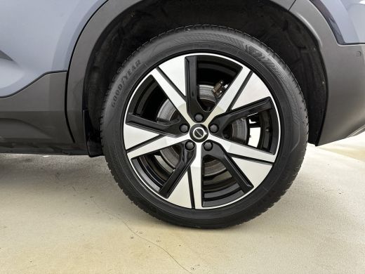 Volvo  XC40 Recharge Twin Pro | 19" Allseason | Panoramadak | Leder / Nubuck | Trekhaak | 360 Camera | Harman... ActivLease financial lease