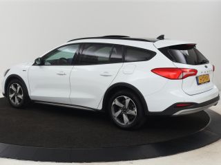 Ford Focus 1.0 EcoBoost Active | Panoramadak | Trekhaak | Stoel & stuurverwarming | B&O Sound | Carplay | Na...