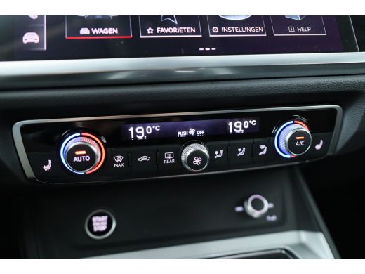 Audi Q3 35 TFSI Advanced edition | LED | Cruise Adaptive | Sportstoelen | Camera | Clima | Keyless | Navi... ActivLease financial lease