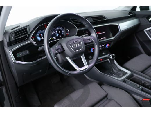 Audi Q3 35 TFSI Advanced edition | LED | Cruise Adaptive | Sportstoelen | Camera | Clima | Keyless | Navi... ActivLease financial lease