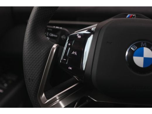 BMW iX3 50 xDrive M Sport / Panoramadak / Trekhaak / M Sportstoelen / Parking Assistant Professional / St... ActivLease financial lease