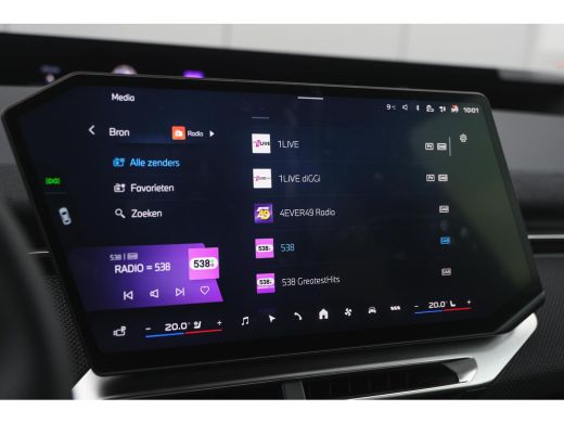 BMW iX3 50 xDrive M Sport / Panoramadak / Trekhaak / M Sportstoelen / Parking Assistant Professional / St... ActivLease financial lease