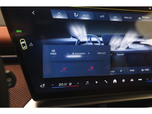 BMW iX3 50 xDrive M Sport / Panoramadak / Trekhaak / Parking Assistant Professional / Stuurverwarming / H... ActivLease financial lease