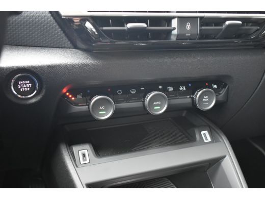 Citroën C4 1.2 Hybrid 145pk Collection Automaat DEMO-DEAL! | Stoelverwarming | Voorruitverwarming | Climate ... ActivLease financial lease