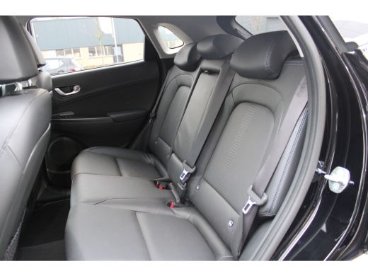 Hyundai Kona EV Premium 64 kWh| Schuif -/ Kanteldak | Achteruitrijcamera | Stoel verwarming voor en achter | A... ActivLease financial lease