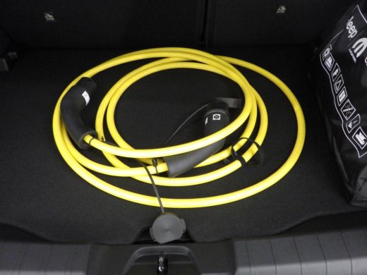 Jeep Avenger Summit 54 kWh Navigatie | Stoelverwarming | Carplay |  | 11 kW lader | Achteruitrijcamera | Apple... ActivLease financial lease