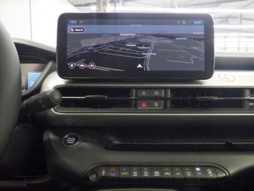 Jeep Avenger Summit 54 kWh Navigatie | Stoelverwarming | Carplay |  | 11 kW lader | Achteruitrijcamera | Apple... ActivLease financial lease